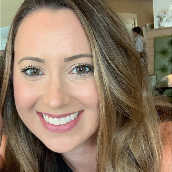 Meet your Posher, Alicia - Picture 1 of 1